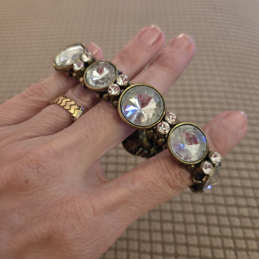 Vintage-Inspired Crystal Bracelet